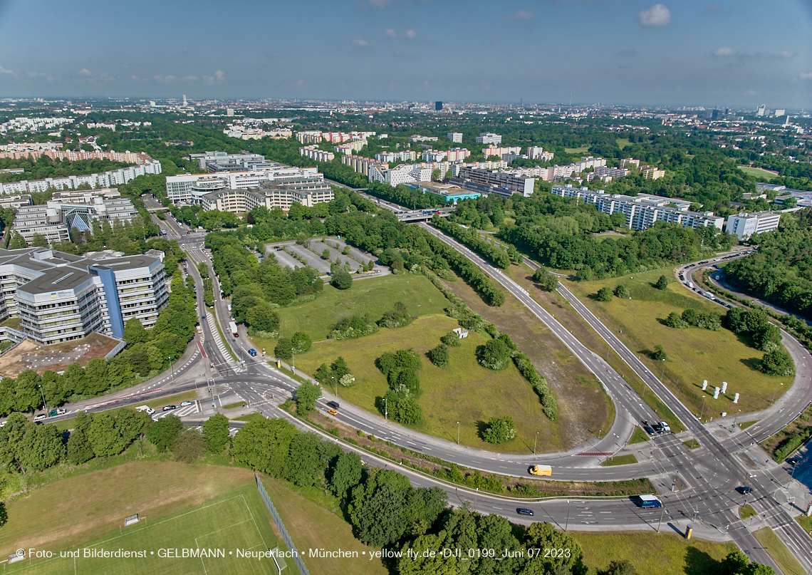 07.06.2023 - Perlach Plaza, PEP, Rentenversicherung, Wohnring, WACKER-Chemie in Neuperlach 07.06.2023 - Perlach Plaza, PEP, Rentenversicherung, Wohnring, WACKER-Chemie in Neuperlach